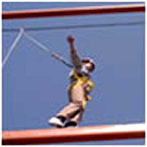 高空拓展項(xiàng)目空中漫步