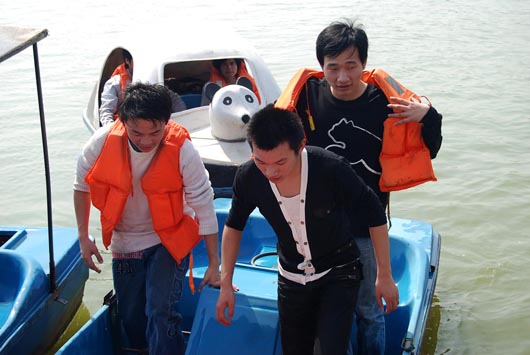 北大青鳥民大校區(qū)旅游拓展