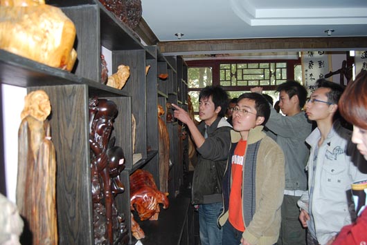 北大青鳥民大校區(qū)旅游拓展